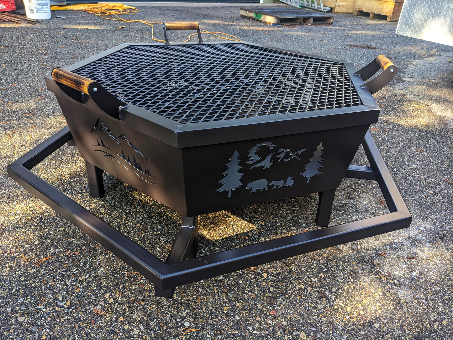 Firepit with Footrest & Lid